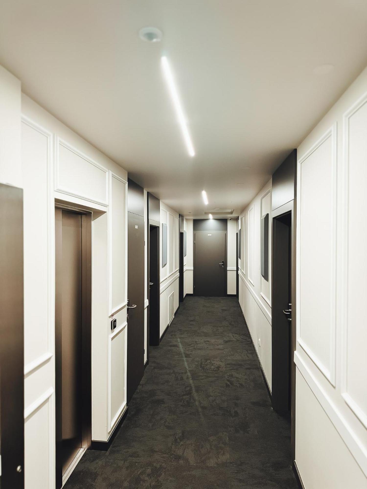 F Hotel 24H Check-In Horsching Bagian luar foto